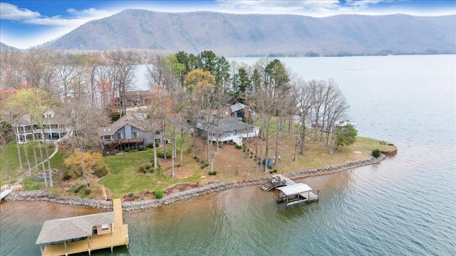 223 Lee DR, Huddleston, VA 24104