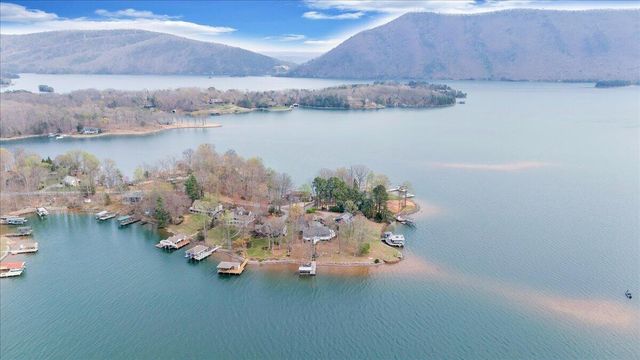 223 Lee DR, Huddleston, VA 24104