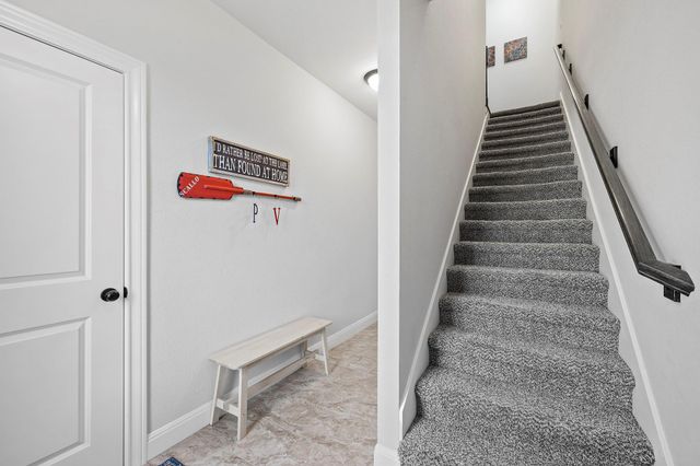 575 Demarett DR, Point Venture, TX 78645