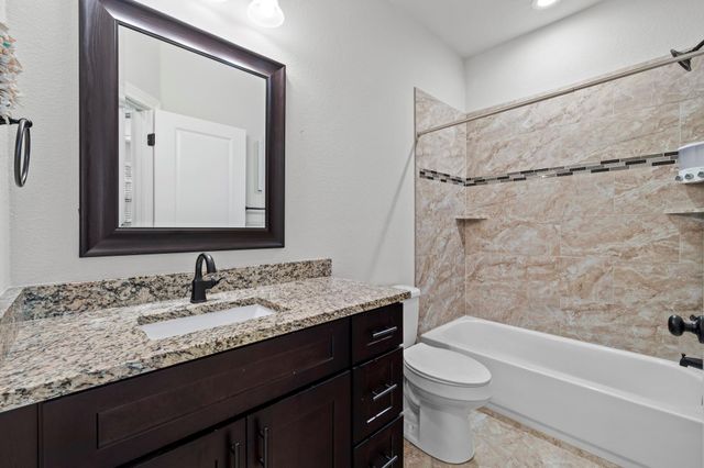 575 Demarett DR, Point Venture, TX 78645