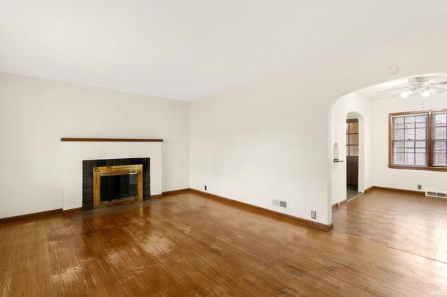 902 Sylvan Lane, South Bend, IN 46619