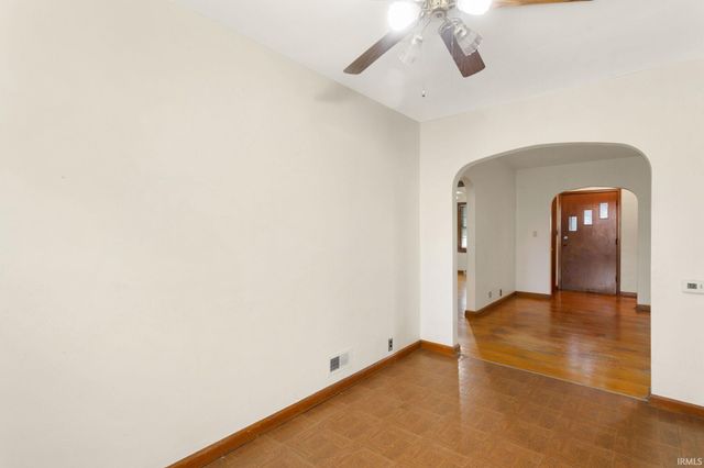 902 Sylvan Lane, South Bend, IN 46619