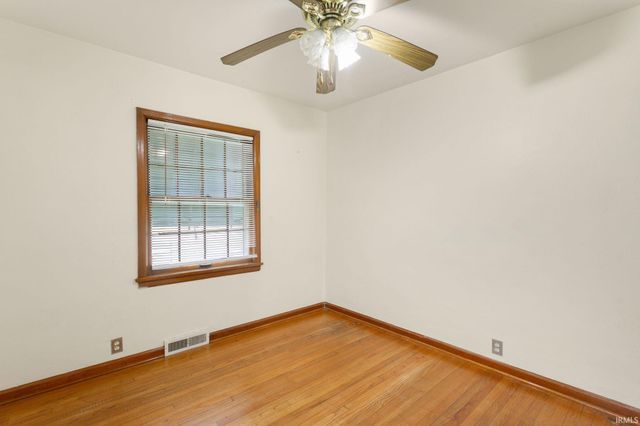 902 Sylvan Lane, South Bend, IN 46619