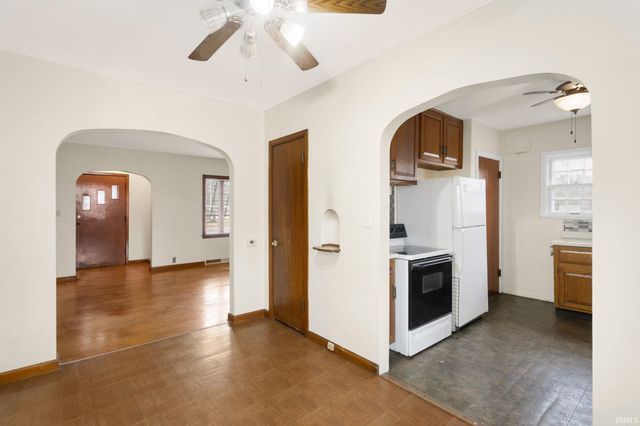 902 Sylvan Lane, South Bend, IN 46619