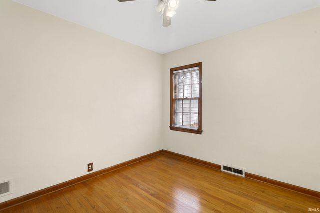 902 Sylvan Lane, South Bend, IN 46619