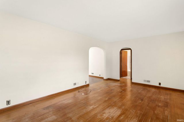 902 Sylvan Lane, South Bend, IN 46619