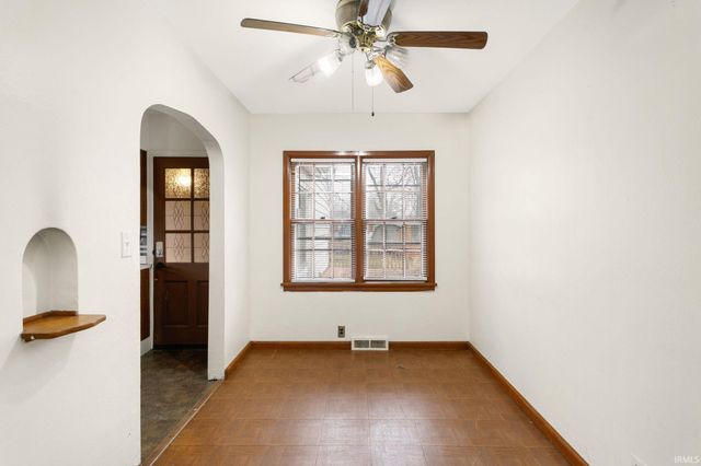 902 Sylvan Lane, South Bend, IN 46619