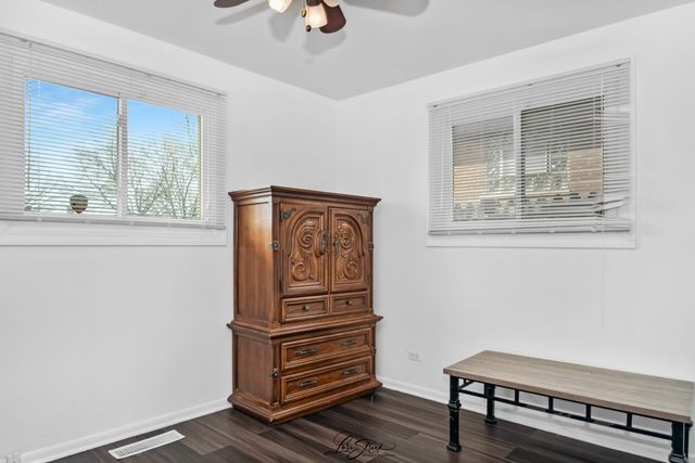 12704 S Muskegon Avenue, Chicago, IL 60633