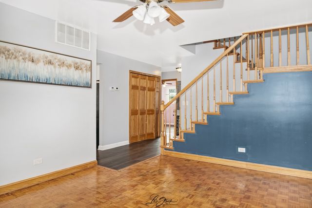 12704 S Muskegon Avenue, Chicago, IL 60633