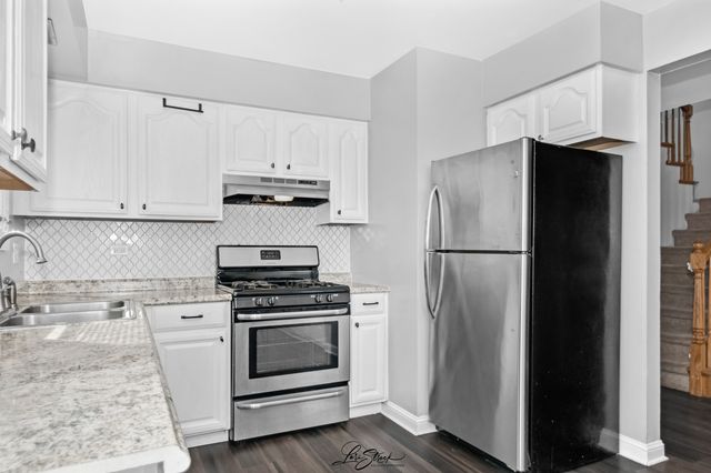 12704 S Muskegon Avenue, Chicago, IL 60633