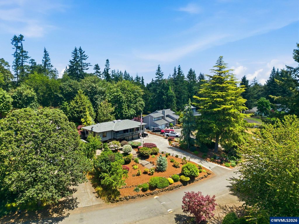 1245 Linnwood Dr NE, Albany, OR 97322