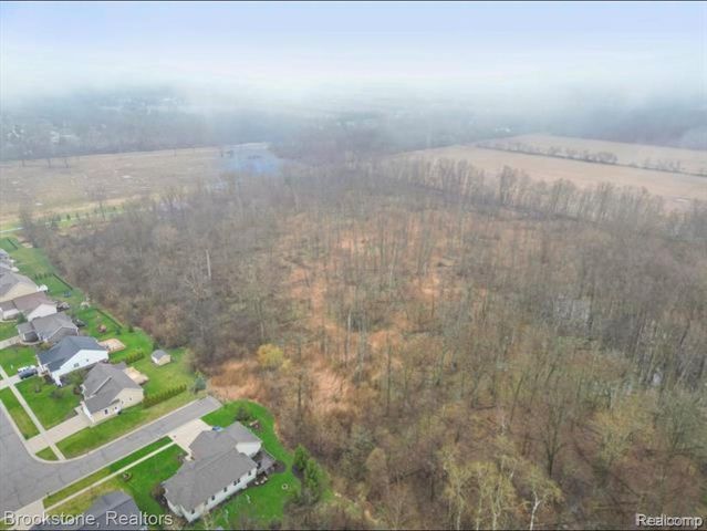00 drakeshire dr E of Kidder Rd - S of Almont Rd, Almont Village, MI 48003