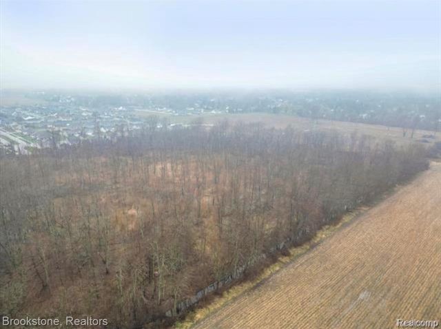 00 drakeshire dr E of Kidder Rd - S of Almont Rd, Almont Village, MI 48003