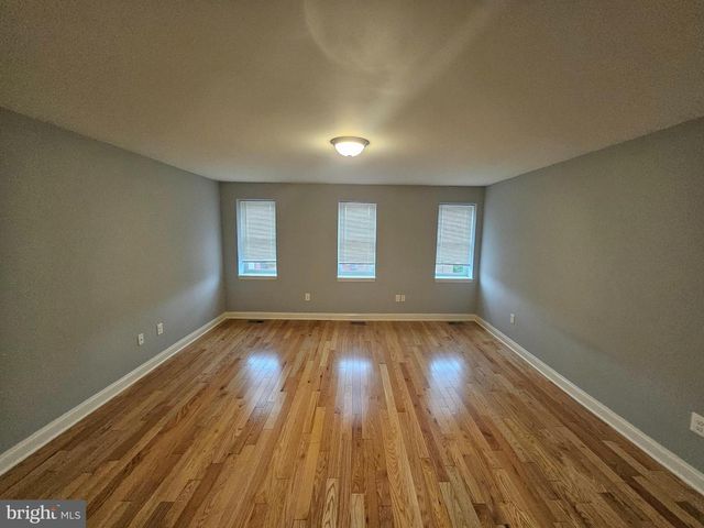 430 S BOND ST, Baltimore, MD 21231