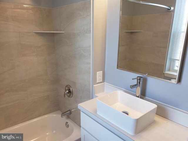 430 S BOND ST, Baltimore, MD 21231