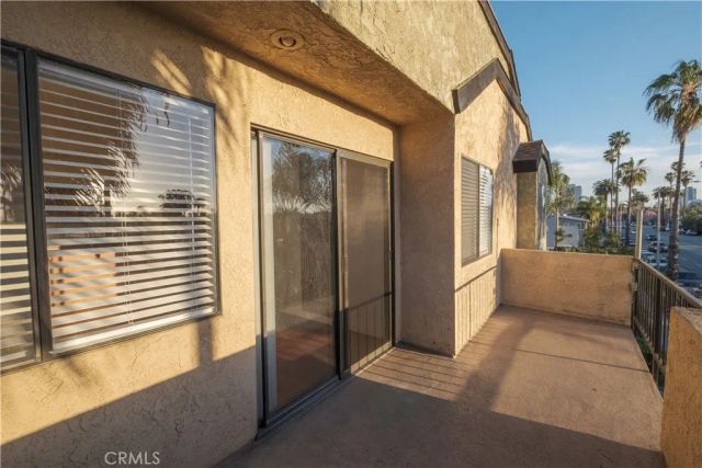 1140 Pacific Ave 20, Long Beach, CA 90813