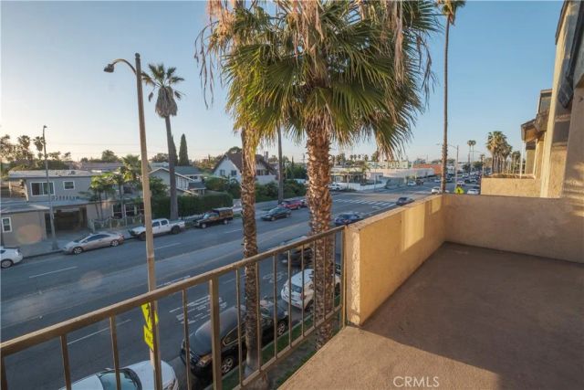 1140 Pacific Ave 20, Long Beach, CA 90813