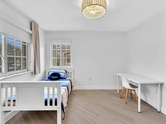 2237 NW 171st Ter, Pembroke Pines, FL 33028