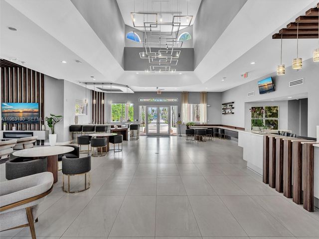 2237 NW 171st Ter, Pembroke Pines, FL 33028