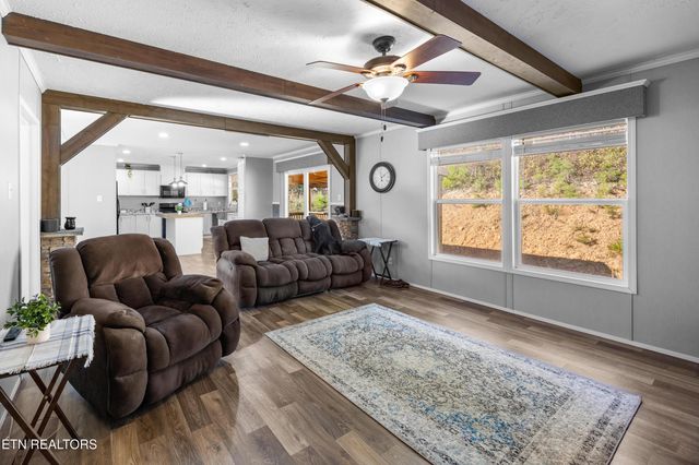 273 Co Rd 364, Niota, TN 37826