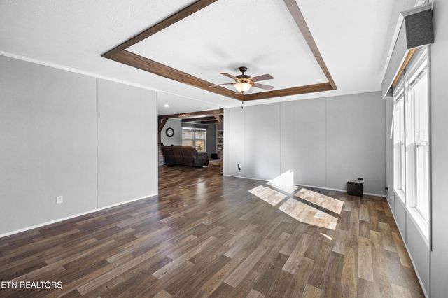 273 Co Rd 364, Niota, TN 37826