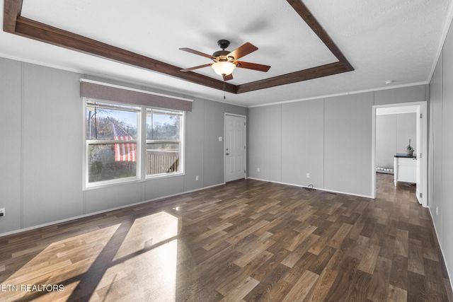 273 Co Rd 364, Niota, TN 37826