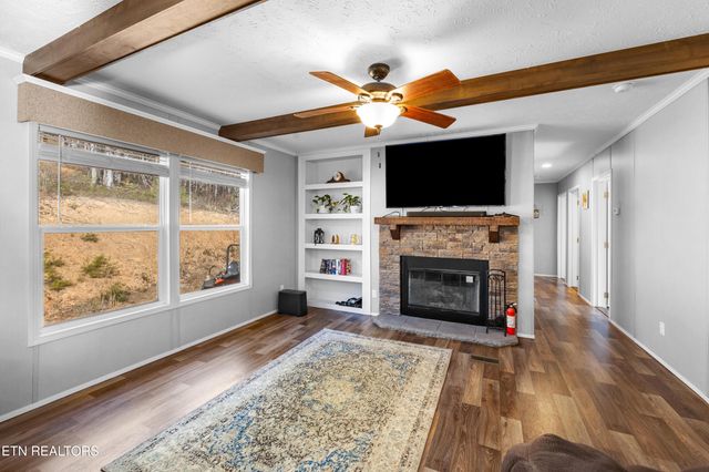 273 Co Rd 364, Niota, TN 37826