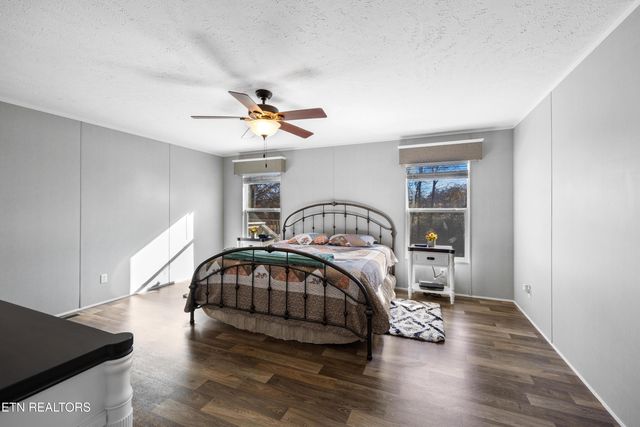 273 Co Rd 364, Niota, TN 37826