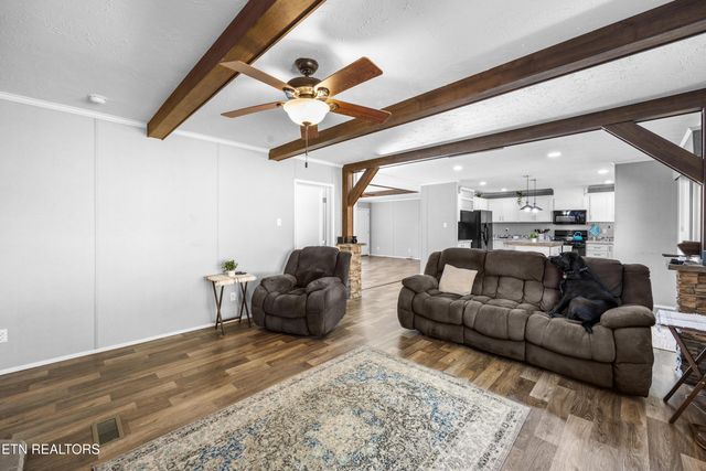 273 Co Rd 364, Niota, TN 37826