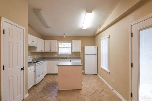 7909 Cayenne Way, Pensacola, FL 32526