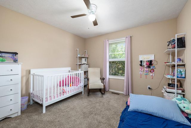 827 N Franklin Avenue, Republic, MO 65738