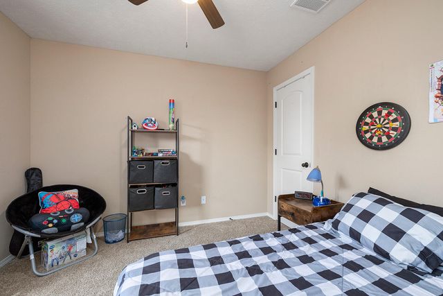 827 N Franklin Avenue, Republic, MO 65738