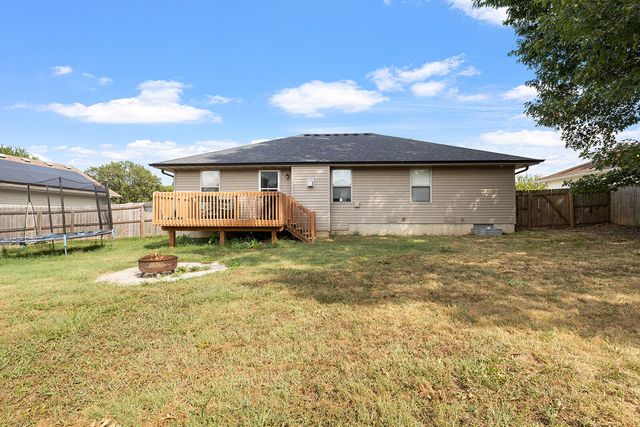 827 N Franklin Avenue, Republic, MO 65738