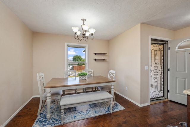 827 N Franklin Avenue, Republic, MO 65738