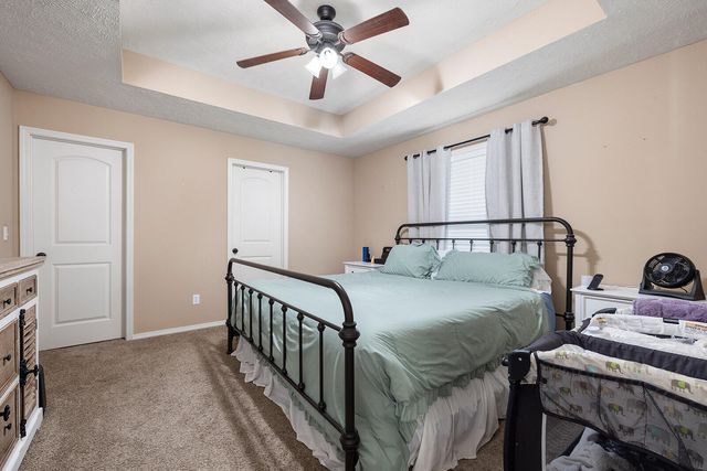 827 N Franklin Avenue, Republic, MO 65738