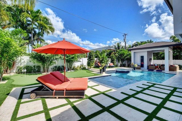 255 NE 3rd Court, Boca Raton, FL 33432