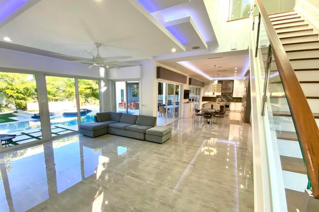 255 NE 3rd Court, Boca Raton, FL 33432