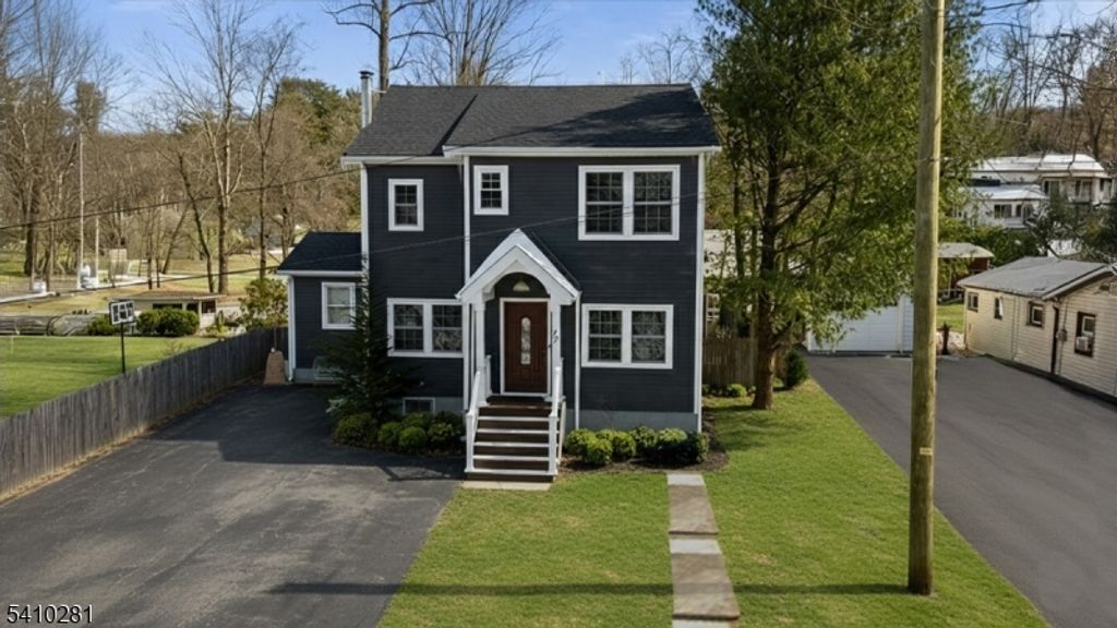 17 Birchwood Pass, West Milford Twp., NJ 07480