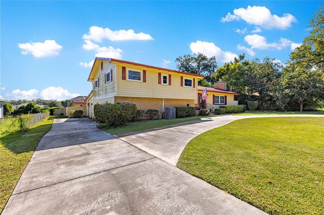 1811 NE 50TH AVENUE, Ocala, FL 34470