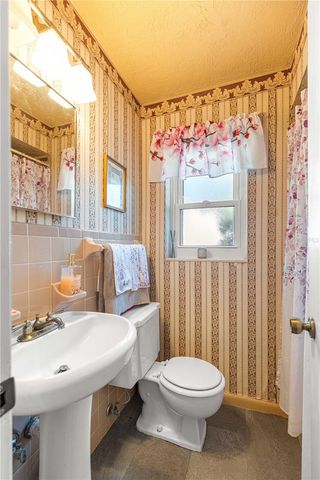 1811 NE 50TH AVENUE, Ocala, FL 34470