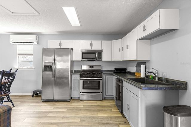 1811 NE 50TH AVENUE, Ocala, FL 34470