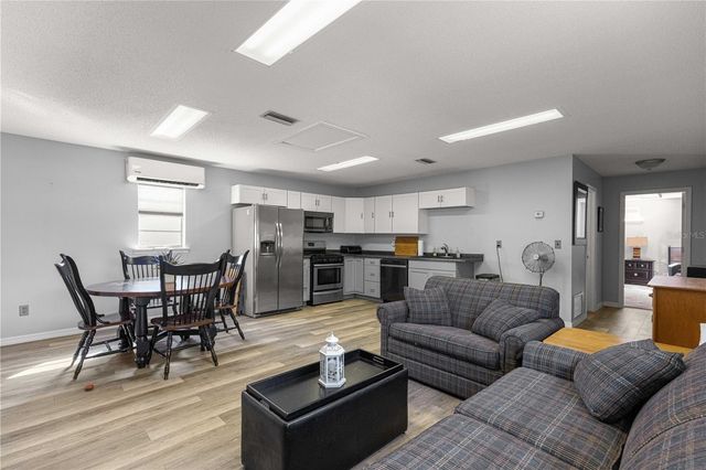 1811 NE 50TH AVENUE, Ocala, FL 34470