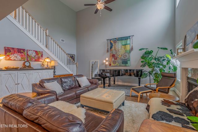 3225 Oakwood Hills Lane, Knoxville, TN 37931