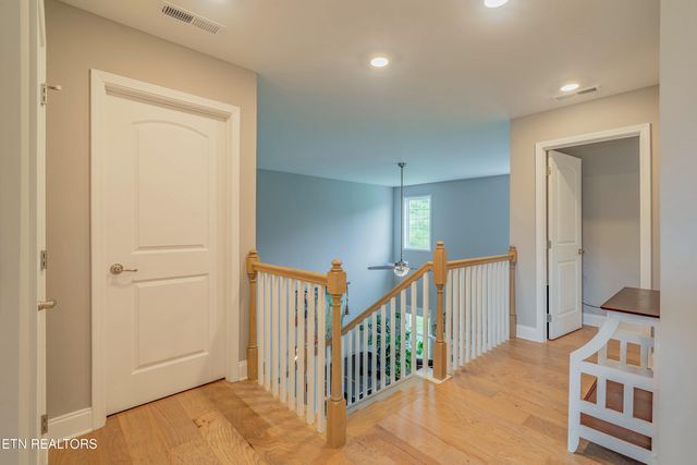 3225 Oakwood Hills Lane, Knoxville, TN 37931