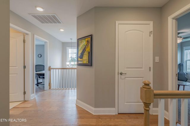 3225 Oakwood Hills Lane, Knoxville, TN 37931