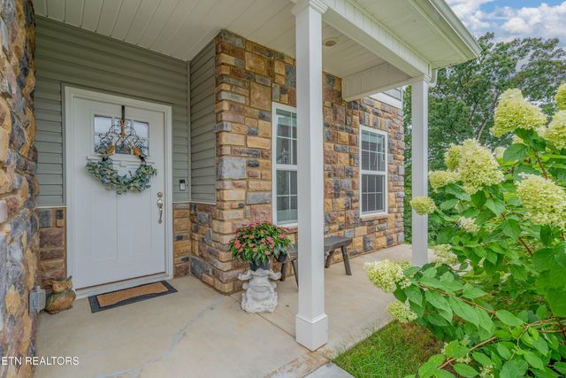 3225 Oakwood Hills Lane, Knoxville, TN 37931