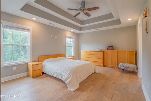 3225 Oakwood Hills Lane, Knoxville, TN 37931