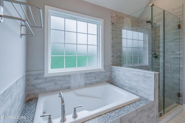3225 Oakwood Hills Lane, Knoxville, TN 37931