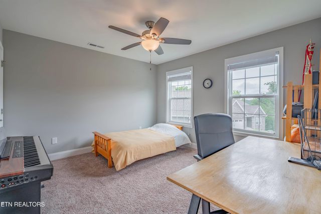 3225 Oakwood Hills Lane, Knoxville, TN 37931
