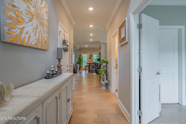 3225 Oakwood Hills Lane, Knoxville, TN 37931